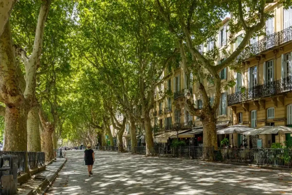 Aix-en-Provence Old Town: How to Spend a Day When the City IS the Attraction (2026)