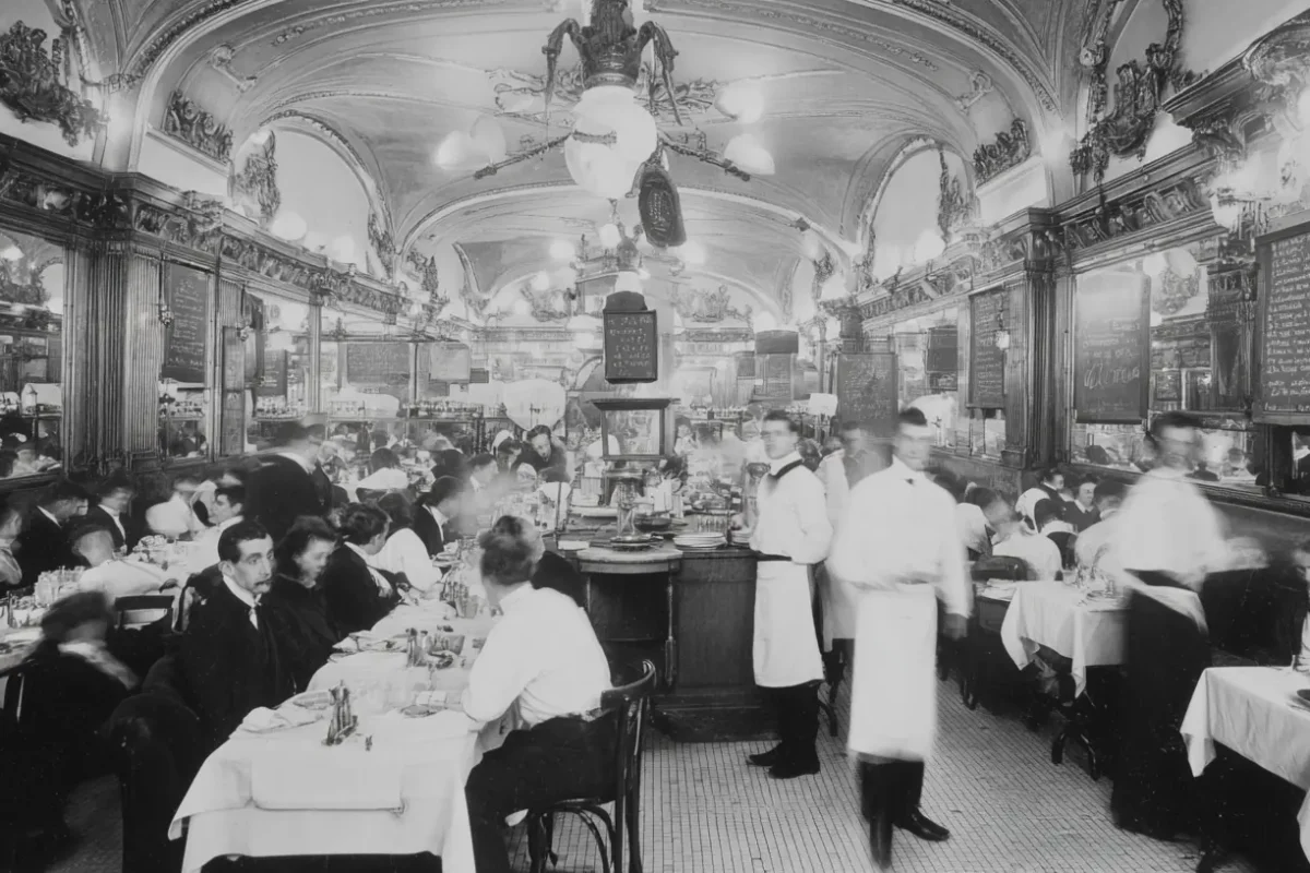 Classic French Bistros in Paris: What to Expect & Where to Eat