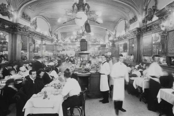 Classic French Bistros in Paris: What to Expect & Where to Eat