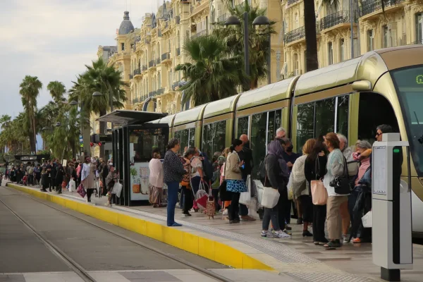 How to Get Around Nice & the French Riviera: Transport Guide for First-Timers (2026)