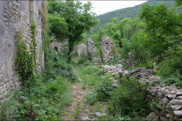Provence Hidden Gems: The Spots Worth the Detour (And What Makes Each One Different)